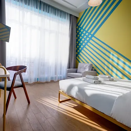 Hotel Colors Urban 4*