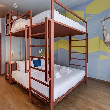 Colors Urban Hotell 4*