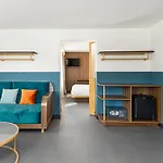 Colors Urban 4*