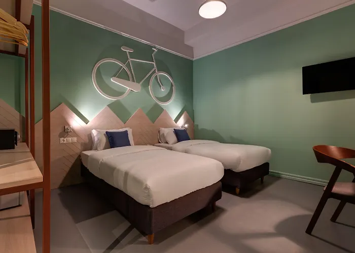 Hotel Colors Urban 4*