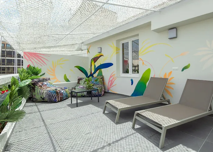 Hotel Colors Urban 4*